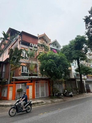 liền kề văn quán 80m2 mặt phố kinh doanh đường trước nhà 20m dòng tiền 70tr/tháng giá đầ tư