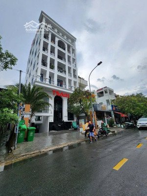 bán lô đất mặt tiền quốc hương, q.2 - 10.5x40m, nhà c4, xd hầm + 7 tầng, mđ 75% h. số 5 - 68 tỷ