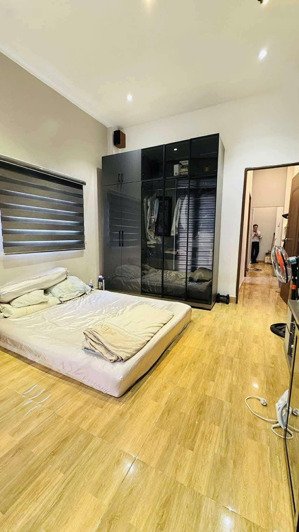 mặt tiền quận 11 - tiện ở và kinh doanh - đang có dòng tiền - 5 tầng hoàn công đủ - nhỉnh 13 tỷ