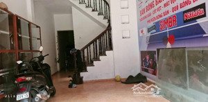 hiếm - nở hậu - diện tích lớn - gần phố - tàu điện trên cao - giá 18,2 tỷ