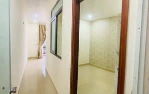 cho thuê phòng ban công lớn, tách bếp, full nội thất kế bên gigamall, pvđ, gần đại học luật