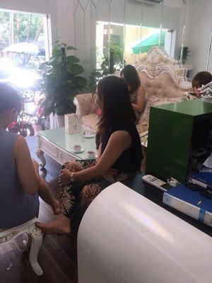 cho thuê nguyên căn nhà vị trí kinh doanh sầm uất tại nguyễn thị định. đối diện chung cư.