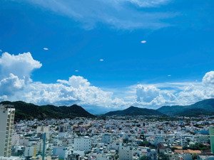 cho thuê căn hộ 1pn scenia bay. lh 