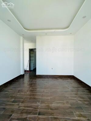 NHÀ 3 TẦNG - TÂN CỔ ĐIỂN - ĐẦY ĐỦ NỘI THẤT CƠ BẢN - DIỆU QUANG - PHẠM VĂN ĐỒNG.