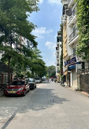 s.i.ê.u phẩm mỹ đình ô tô ngủ trong nhà trước nhà ô tô tránh, dừng đỗ ngày đêm - kinh doanh đỉnh