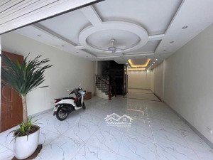 thượng thanh .100m25 tầng 30triêu lh. . ( zalo) cho thuê nhà nguyên căn