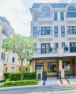 the classia, giá cực chất, cả dự án chỉ có 9 căn liên kế góc, hướng đông nam view vô cùng thoáng.