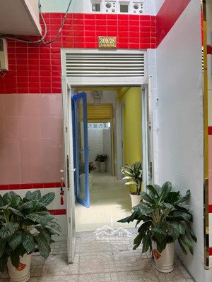 bán nhà 309/26 và 309/28 võ văn tần , p5 quận 3. diện tích đất 52 m2, 3 tầng;hẻm 2m