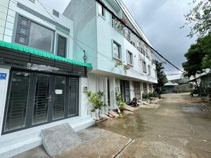 bán nhà 2 phòng ngủ hẻm 6m cách lê văn lương 50m