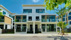 duy nhất căn biệt thự song lập 10x20, mặt sau công viên, giá tốt chỉ 8,5 tỷ. lh ngay 