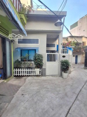 nhà bình thạnh rộng, đẹp, thoáng, giá thuê chỉ 12tr/tháng. diện tích 75m2