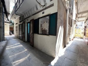 chính chủ bán nhà phố tây sơn. lô góc 37m2x3 tầng. 15m thẳng tắp ra phố. 10,5 tỷ.