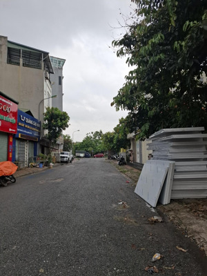 bán đất cự khối long biên hà nội diện tích :85m2 * 6m * 15,230 tỷ ôtô chánh vỉa hè sẵn xưởng 2tầng