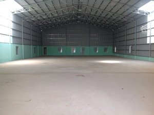 nhà xưởng cho thuê đường bùi công trừng xã nhi bình, hóc môn dt: 600m giá 32 triệu lh: 