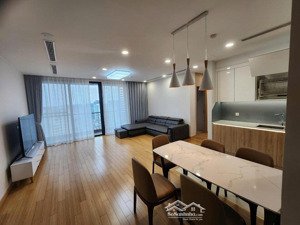 em nhung bán căn hộ 4pn, 156m. 8.4 tỷ cc văn phòng quốc hội xuân phương. cam kết thông tin chuẩn.