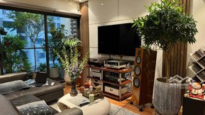 tôi chính chủ cần bán gấp căn 3pn-121m2 tại toà golden place mễ trì, full đồ, sẵn sổ, có slot,