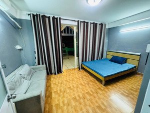 cho thuê phòng trọ ban công sân thượng khu trung sơn: 35m2, nt đầy đủ. 4,8 triệu/tháng