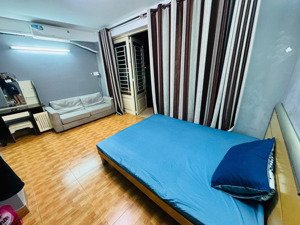 phòng rộng 40m ban công, full nội thất kdc trung sơn gần lotte q7, đh rmit, tdt giá 5triệu/tháng