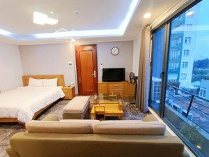 chính chủ cho thuê phòng ở 523 kim mã view lotte ban công full đồ, xịn bồn tắm, 40m2, cửa vân tay