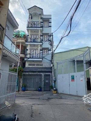 nhà 5 tầng đường hà huy giáp, phường thạnh xuân, q12, dt 117m2 (5mx23m), hẻm ôtô, dòng tiền 11tr/th