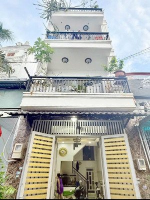 nhà ngay gò dầu, hẻm 7m, 65m2, 4 tầng, 8.4 tỷ