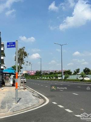 khuôn đất rộng 101m2 chỉ 16.5 tỷ tại nhất chi mai, phường 13, tân bình