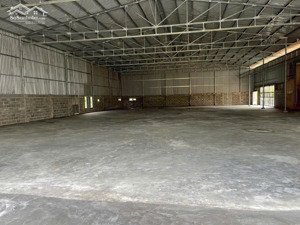 cho thuê mặt bằng và kho 3300 m2 tại ngã tư huyện lộ 86b và 87b , mỹ tho , tiền giang