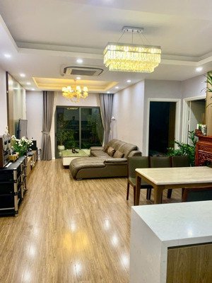 chính chủ cần bán chung cư tại dự án goldsilk complex hà đông.