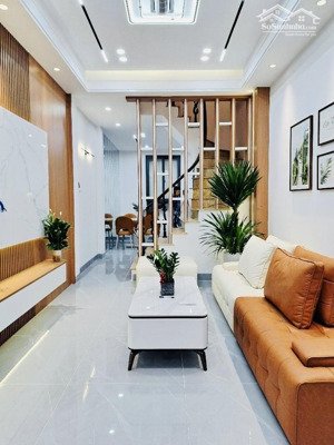 bán nhà phố lò đúc q. hbt - nhà đẹp- hai mặt thoáng- ngõ nông - 30m2 - 4 tầng - 5.85 tỷ