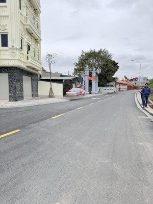 duy nhất 1 lô ! mặt đê phúc lợi 56m bán đất tặng nhà c4 vỉa hè rộng chỉ 5 tỷ 6 còn tl.