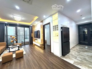tôi bán căn hộ 86m2, 2 ngủ 2 vệ sinh toà bohemia, ban công hướng mát, tầng trung, nội thất đẹp