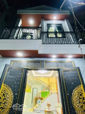 cô an đi định cư bán gấp nhà sư vạn hạnh-p12-q10, gần vạn hạnh mall. 3tỷ120/65m2 đang cho thuê 20tr