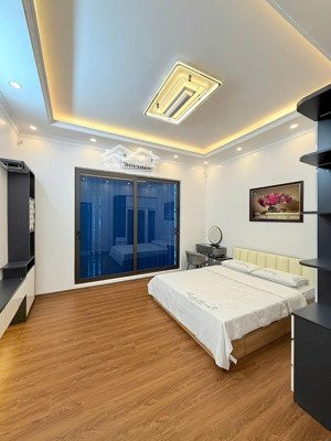 bán nhà tây sơn thái thịnh dt 31mx5tang giá 8.2 tỷ