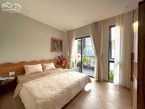 Bán nhà 03 tầng đường Đoàn Hữu Trưng cạnh ngay Nhà Thờ Phú Cam Tp.Huế giá 2,6x tỷ 