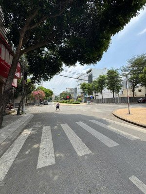 bán nhà đường nguyễn thế truyện, phường tân sơn nhì, quận tân phú. (dt: 4x11m 3 tầng). giá 7.8 tỷ