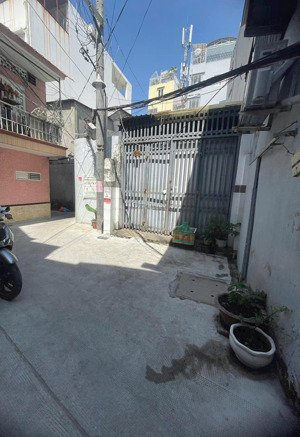 chỉ 6.8 tỷ nhà 69m² lê văn sỹ q3 hđ thuê 18tr đơn giá hiếm trong khu vực