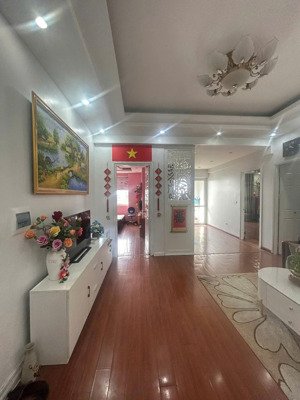 bán nhanh căn hộ ct1-xala - hà đông 90m2 3pn chỉ 51tr/1m2. sổ lâu dài