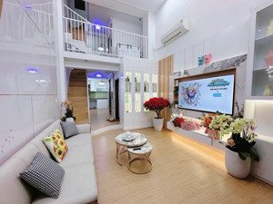 ngã_tư_nhổn. dân xây siêu đẹp, 43m2, 6tầng,thang máy. ô tô vào nhà.đường 3 ôtô tránh,