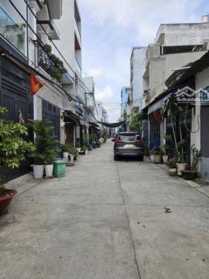 chính chủ gửi nguyễn hữu tiến, tây thạnh ,tân phú hẻm 5m. giá : 6 tỷ 500 tr.