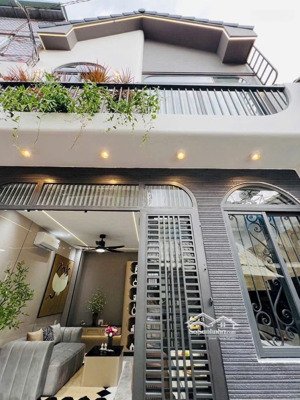 ngộp! bán nhà 64m2 trần thánh tông, tân bình. xây 2 tầng. ra chợ tân trụ 2 phút đi xe