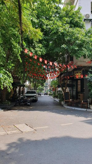 chính chủ bán gấp nhà trung kính, oto, 120m2, 31,5 tỷ