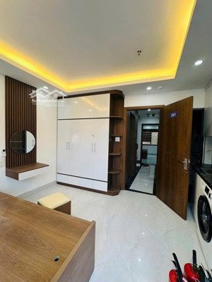 nhỉnh 8 tỷ có nhà dòng tiền 6t thang máy, 11phòng khép kín cho thuê gần đh công nghiệp hn