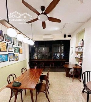 cho thuê nhà mặt phố lê đại hành, dt 30m2x3 tầng, mt 5m, giá 35tr, lh 