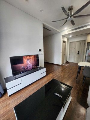 cho thuê căn hộ tòa c masteri west height 1 ngủ+ đủ đồ, có bể bơi gym trong tòa nhà