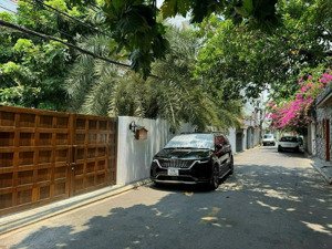 hẻm 8m lê văn sỹ. phường 14 . quận 3 - dt : 5 x 20m ( 100m2 ) - ctxd : hầm 6 tầng - giá 25 tỷ