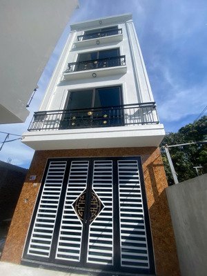 nhà 5 tầng xây độc lập, rẻ nhất khu vực dương nôi-chủ nhà tha thiết muốn bán-cần bán gấp giá tốt