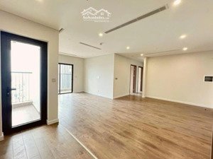 cho thuê căn hộ cao cấp a10 nam trung yên 3 phòng ngủ 2wc, full đồ cơ bản 15 triệu/th 