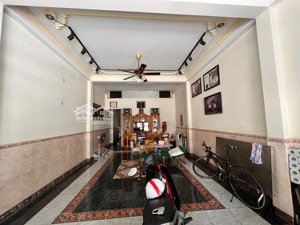 bán nhà đẹp 3 tầng kẹp cống đường 7m5 lê phụng hiểu, ngay khán đài pháo hoa, sát sông hàn, sơn trà.