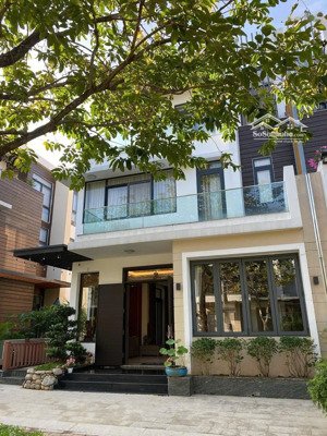 nóng quá!! bán biệt thự mini - chỉ 12 tỷ-8pn- vip tân bình -hẻm xe hơi dt khủng 100m2 chỉ 12 tỷ