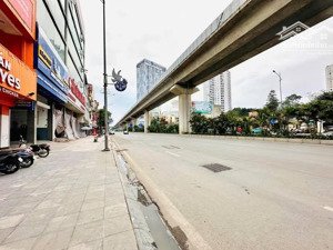 siêu kinh doanh, 11.5 tỷ, 55 m2, 5 tầng, mặt đường nguyễn trãi - thanh xuân, vỉa hè đá bóng